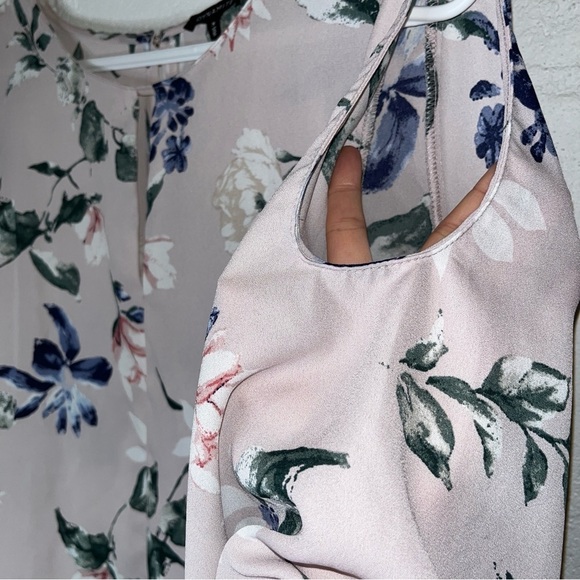 Dynamite Pink Floral 3/4 Sleeve Blouse Size Medium - Picture 4 of 10